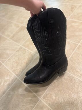 Women’s Black Western Cowboy Boots
